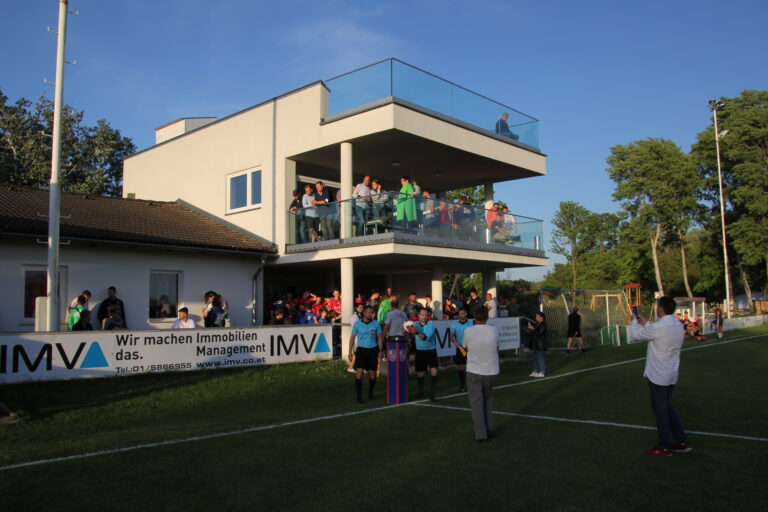 FCMarchfeld_VIPClubaußen